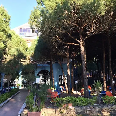 Ξενοδοχείο Grand