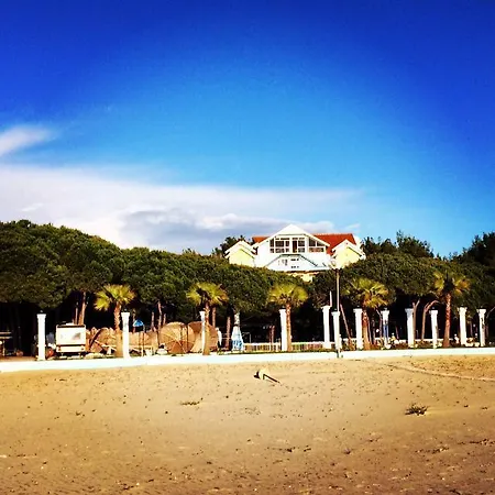 Grand Hotel