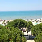 Ξενοδοχείο Grand 3*